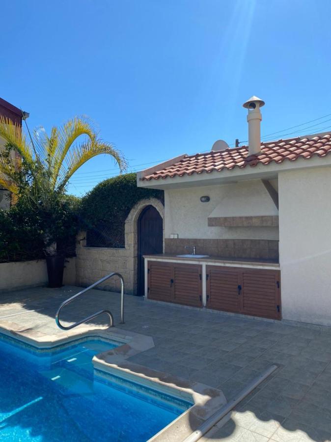 Episkopi Villa, Luxury 4 Bedroom With Pool - Limassol Bagian luar foto