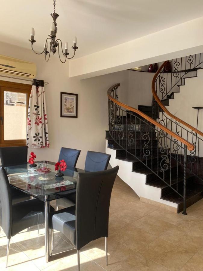 Episkopi Villa, Luxury 4 Bedroom With Pool - Limassol Bagian luar foto