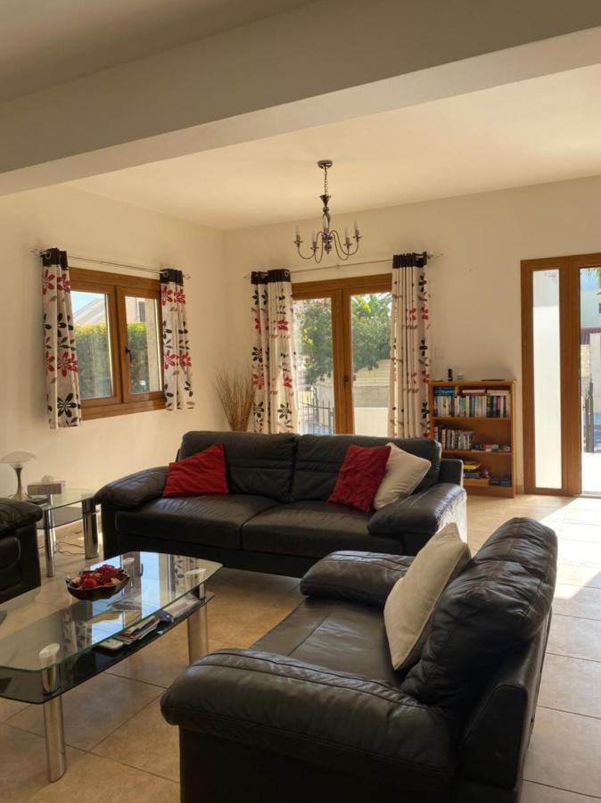 Episkopi Villa, Luxury 4 Bedroom With Pool - Limassol Bagian luar foto